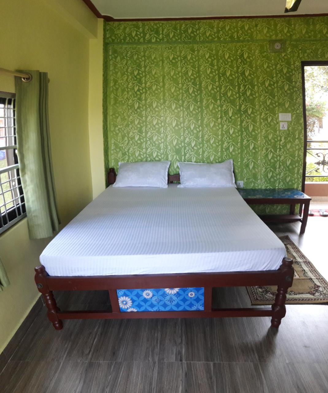 Begnas Coffee House & Hotel Deorali Bagian luar foto